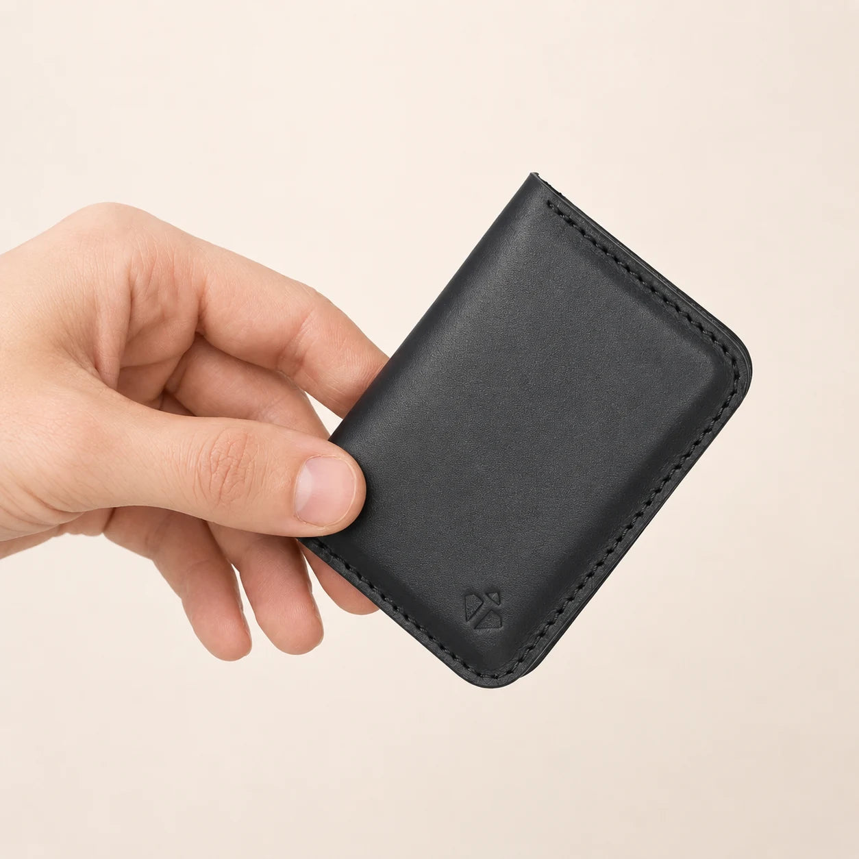 T101 — Portefeuille Minimaliste en Cuir Italien